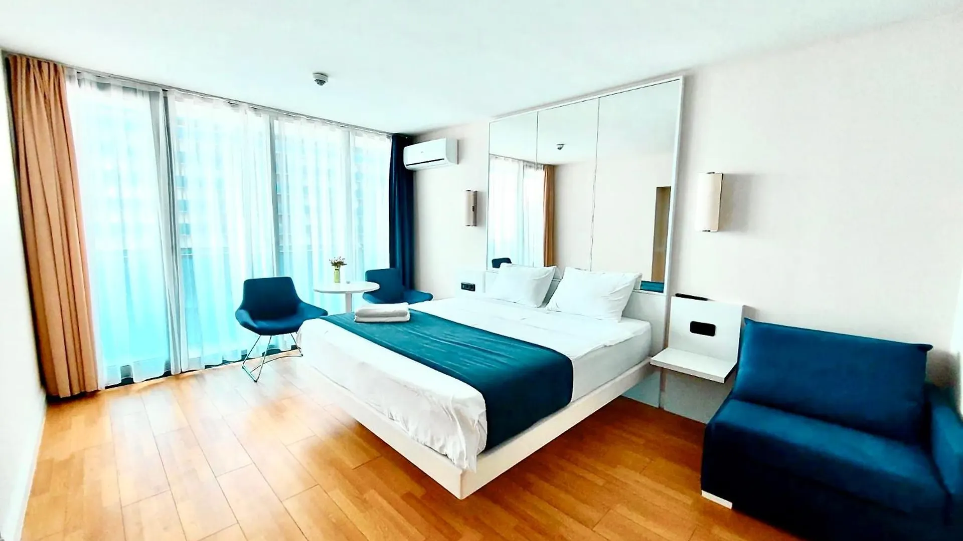 Orbita City Sea View Apartment Batoemi Aparthotel