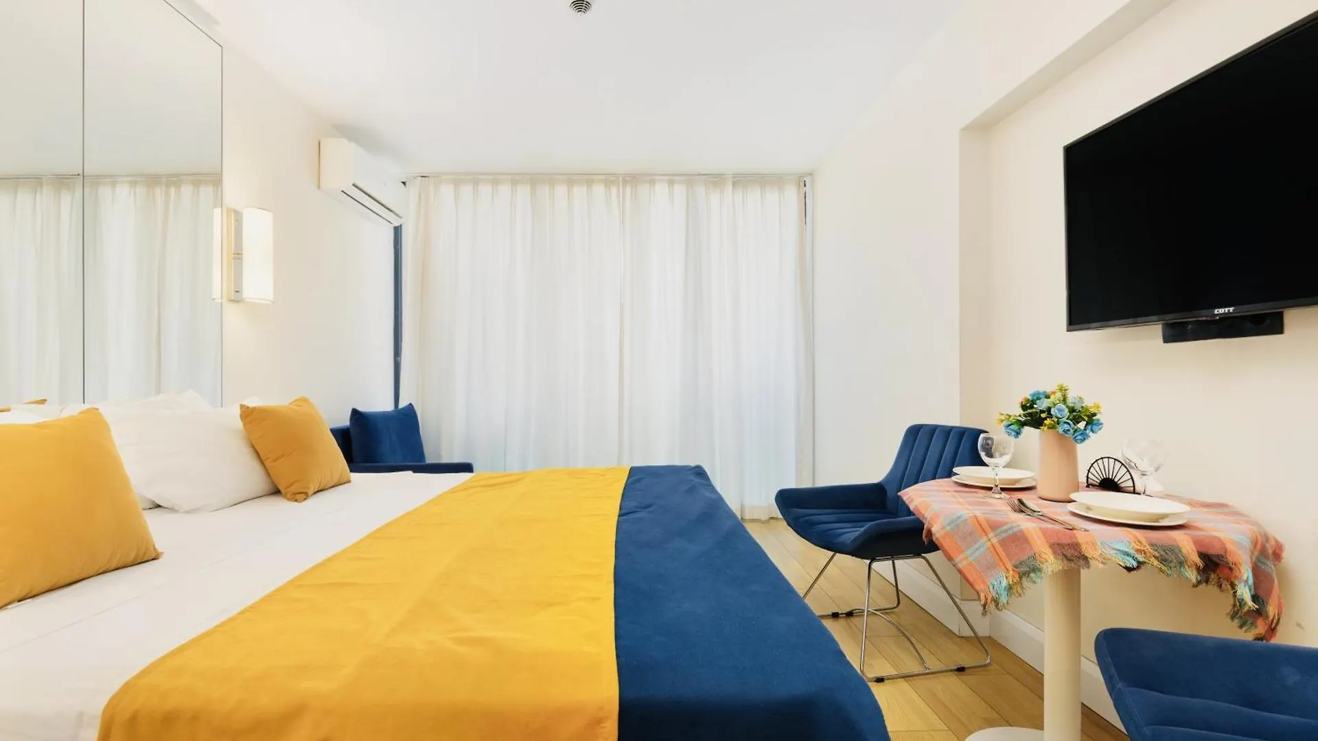 ***** Aparthotel Orbita City Sea View Apartment Batoemi Georgië